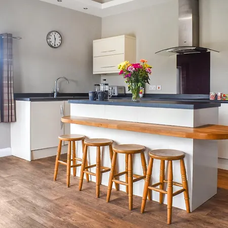 Pendle View * Giggleswick